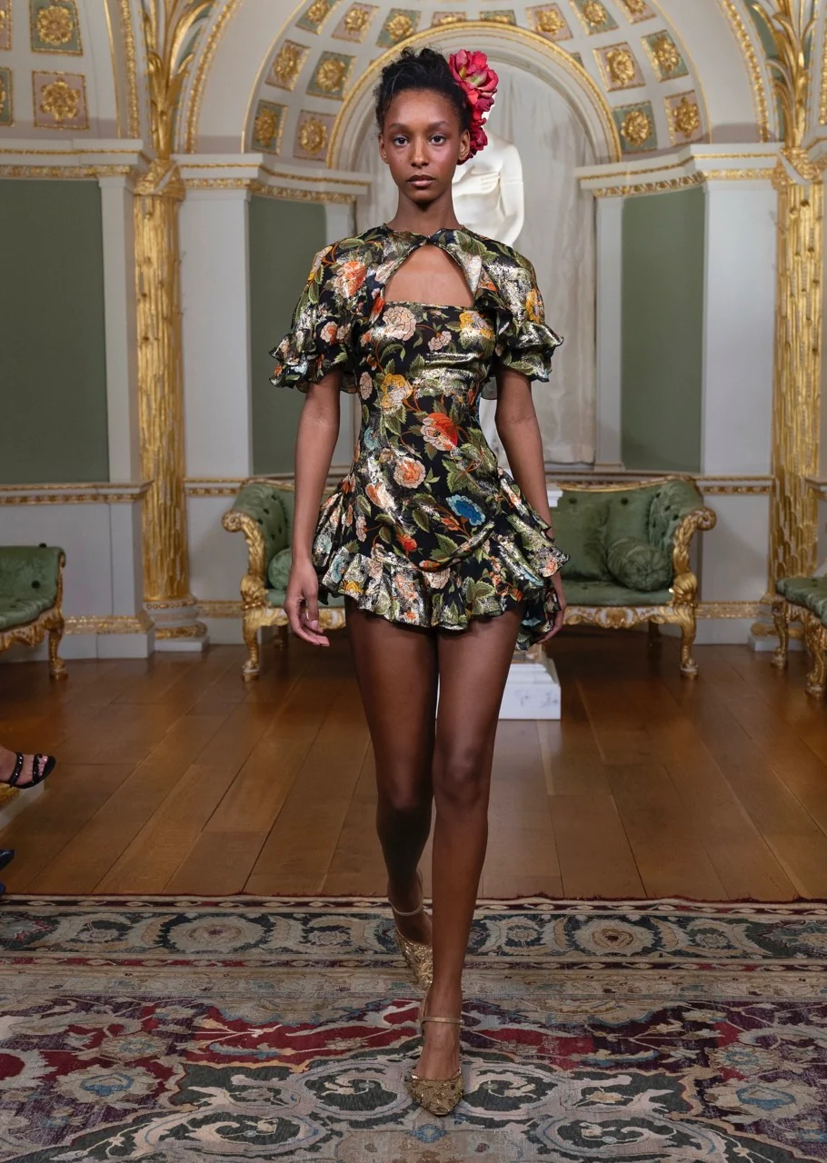 Clover Cape - Image 2