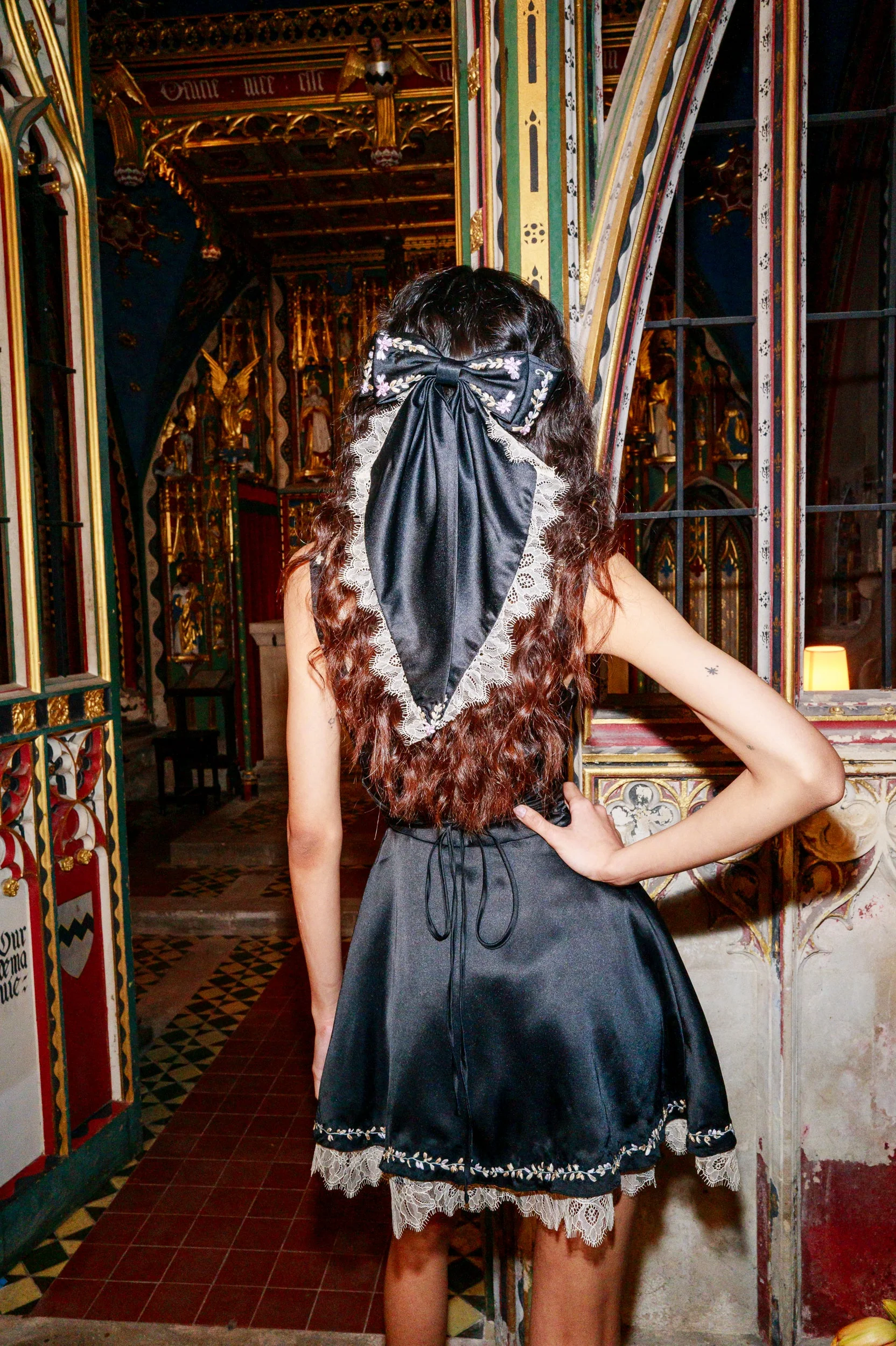 Isabella Bow - Black - Image 6