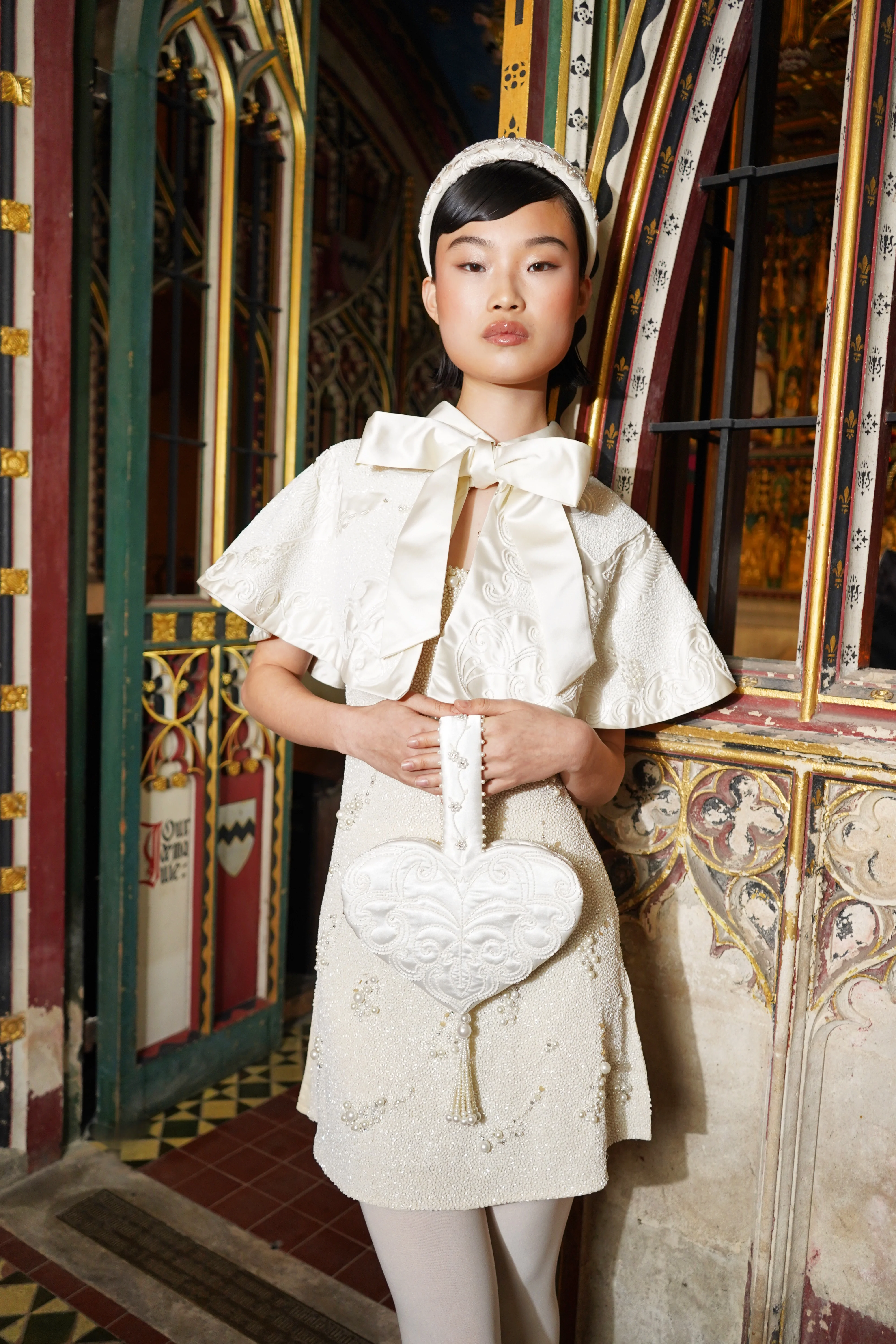 Lady White Cape - Image 4